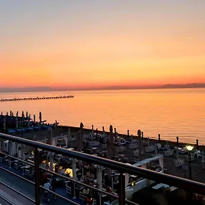 https://studios-aigialos.hotels-of-thessaloniki.com