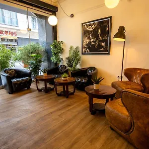 https://hotel-bristol.luxembourghotelsguide.com