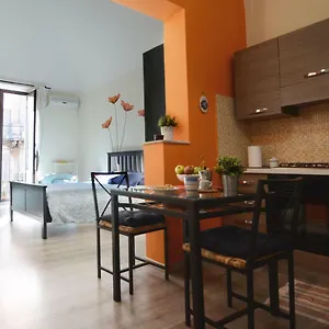 Il Loft Con Balconcino Appartamento Aeroporto di Catania Fontana Rossa